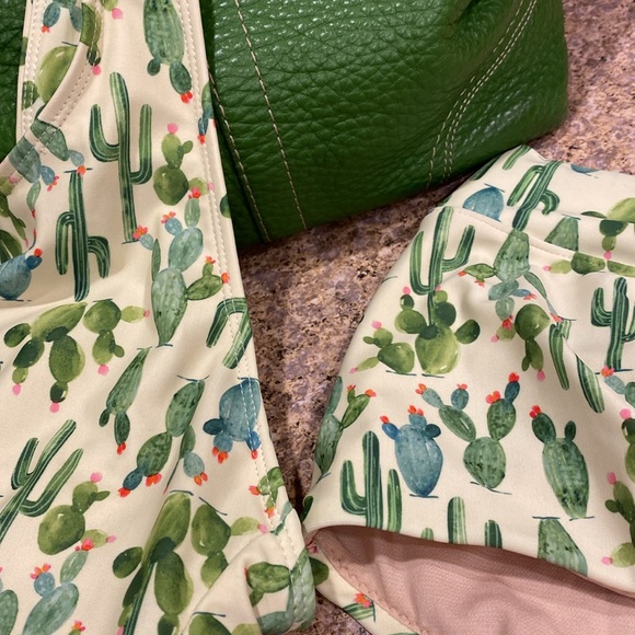 MOTT50 UPF 50+ 2 Piece Swim Suite Bikini Cactus Green Yellow L Removable Pads - Picture 16 of 16